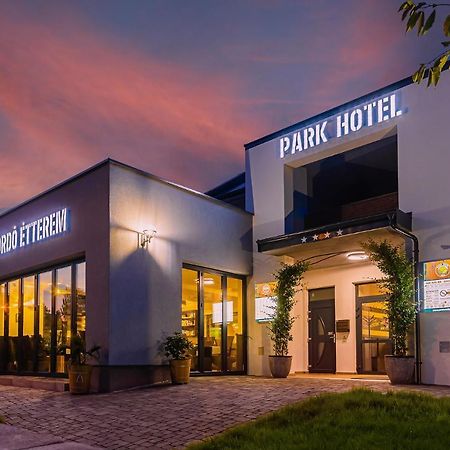 Park Hotel Buek-Buekfuerdo Exteriér fotografie