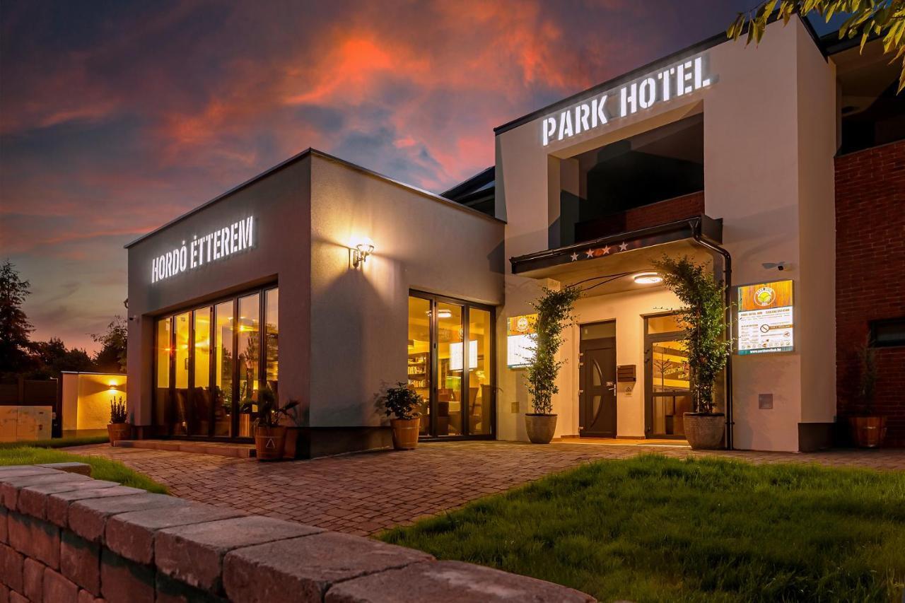 Park Hotel Buek-Buekfuerdo Exteriér fotografie