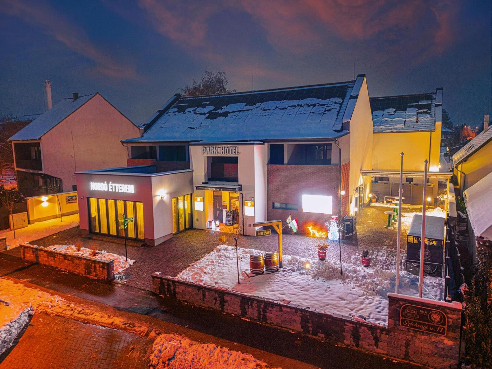 Park Hotel Buek-Buekfuerdo Exteriér fotografie